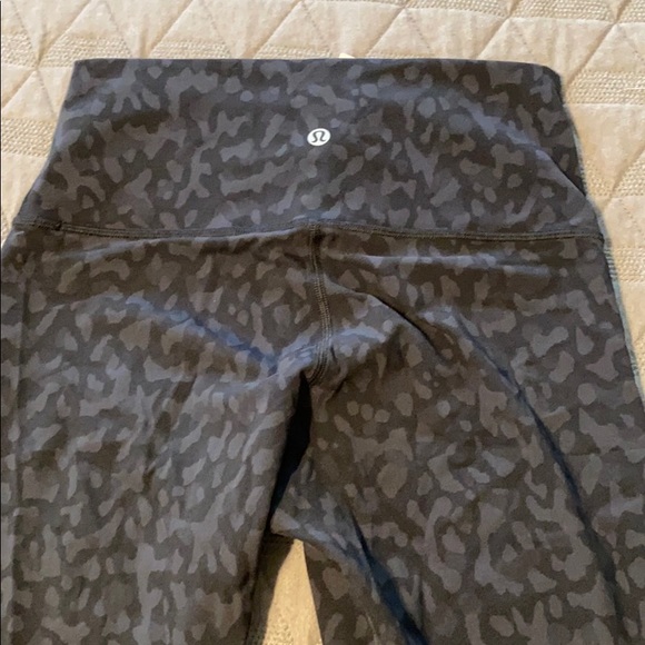 Lulu lemon wunder under - Picture 1 of 4